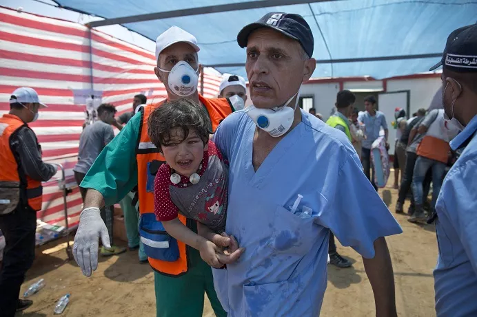 17. Entre los afectados hay decenas de niños.