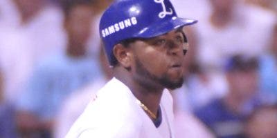 Yamaico  Navarro pasa a los Toros desde el Licey por  Carlos Franco