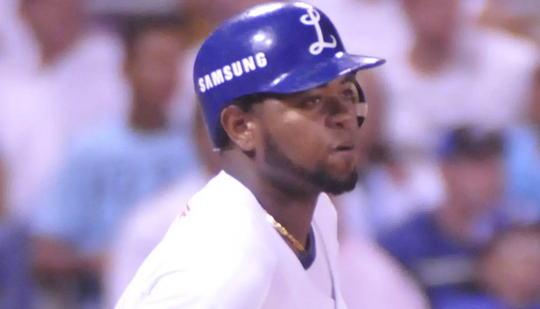 Yamaico  Navarro pasa a los Toros desde el Licey por  Carlos Franco