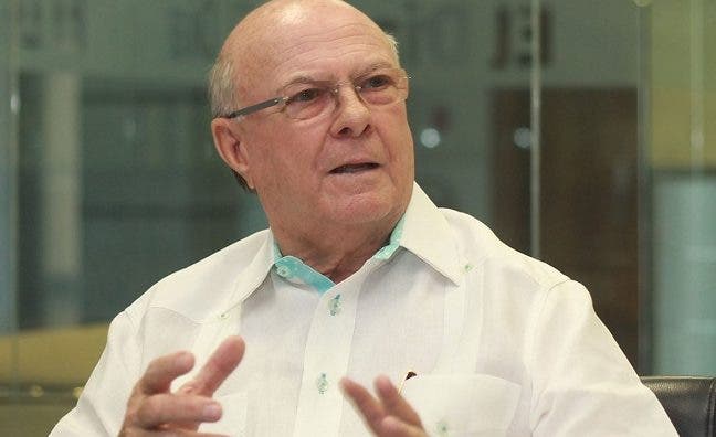 Hipólito insta a la JCE garantizar voto de los dominicanos en el exterior