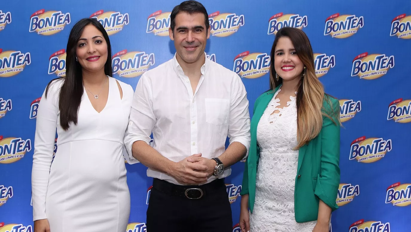 olga-hernandez-jose-guillermo-cortines-y-jennifer-terrero