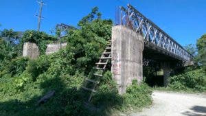 Protestarán de manera pacífica este lunes en Maimón para exigir terminación puente de Los Caños