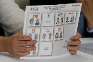 Tras cierre de urnas, Colombia espera resultados de elección