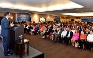 Ministro de Educación lanza el Sistema de Inducción a Docentes de Nuevo Ingreso