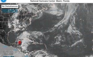 Alberto arroja fuertes lluvias en Florida a su paso por el Golfo de México