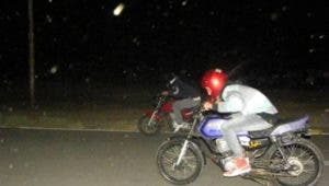 Carreras de motocicletas mantienen en zozobra a ciudadanos y conductores en carretera Puerto Plata-Montellano