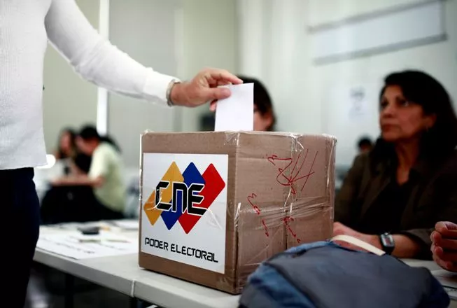 Chavismo asegura se registraron dos millones y medio de votos en cuatro horas