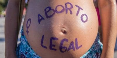 Discutirán en Puerto Rico medida de padres autorizando a hijas poder abortar