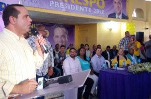 Crespo se promueve en barrio Cristo Rey