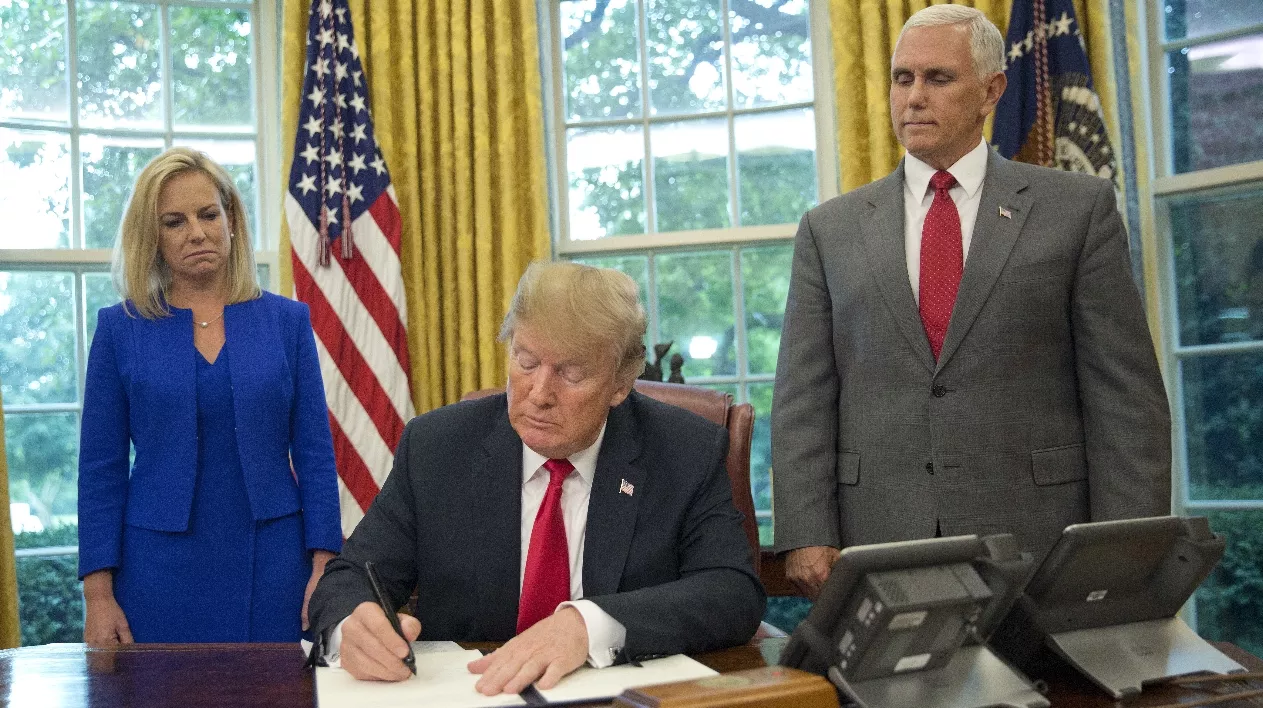 Donald Trump, Kirstjen Nielsen, Mike Pence