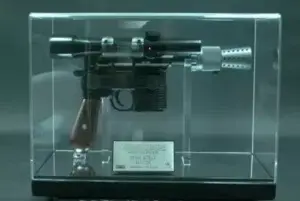 Insólito!! Subastan pistola de Han solo por 550 mil dólares