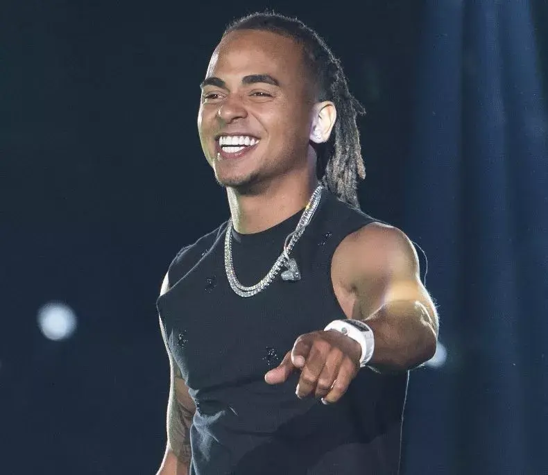 Ozuna, puso a  ‘temblar’ el Palacio de  Deportes con histórico show