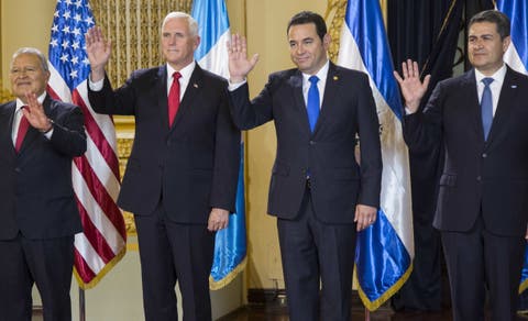 Mike Pence se reúne con los presidentes de países de Centroamérica