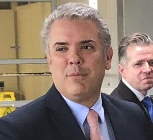 El presidente  Iván  Duque se ve con el  senador Marco Rubio