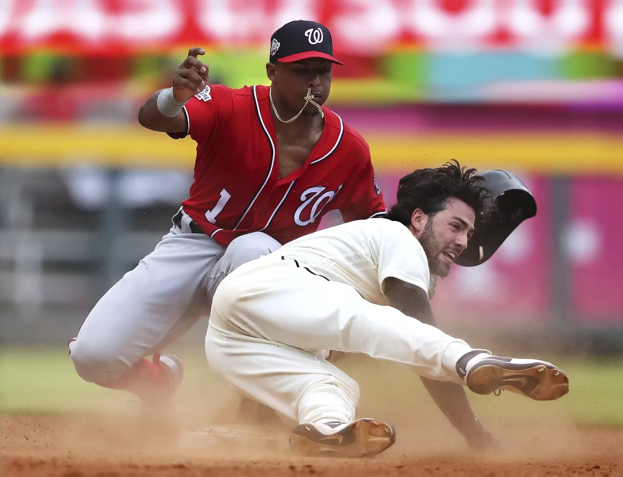 Marcell Ozuna conecta jonrón con bases llenas