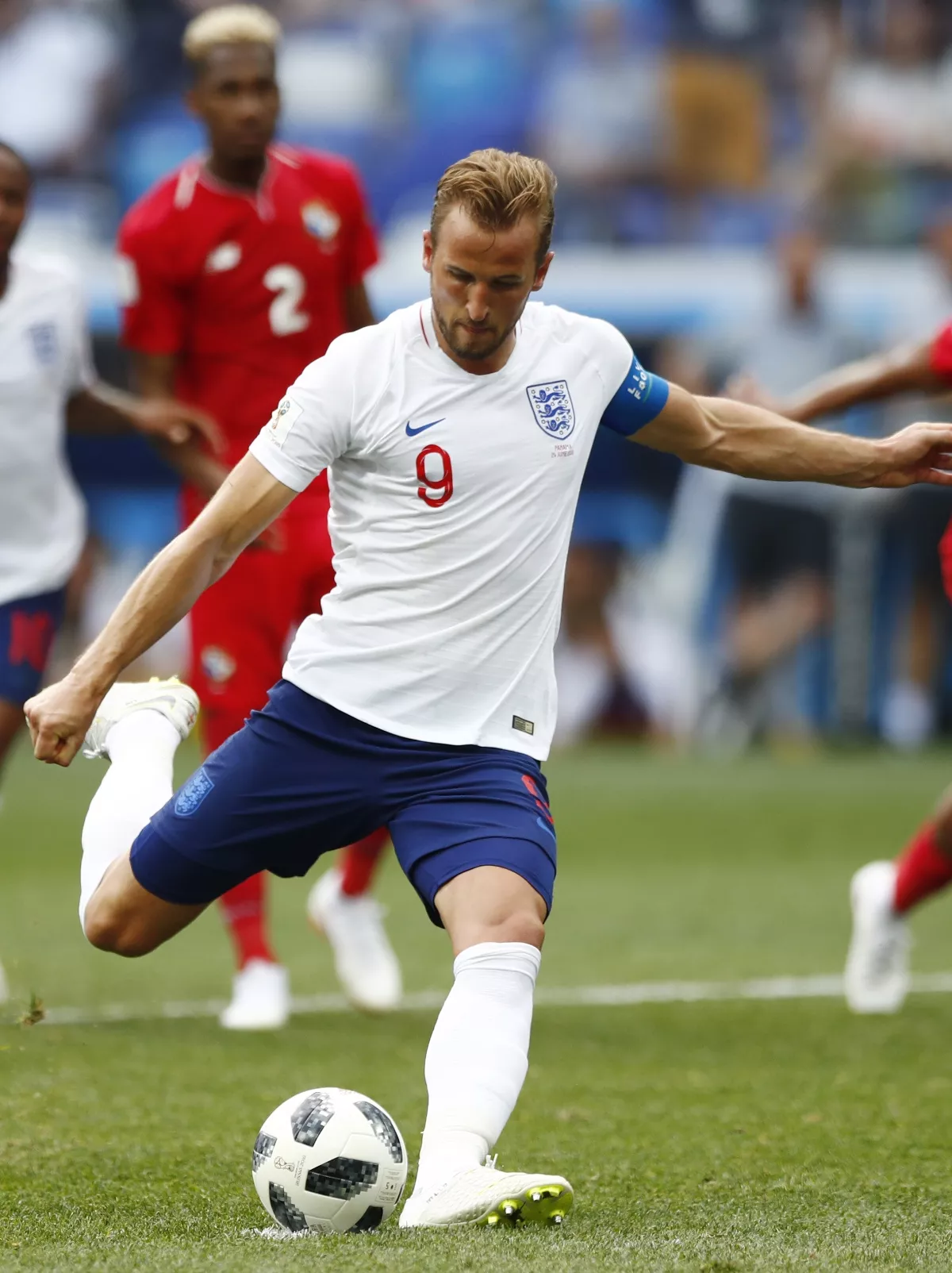 Inglaterra avanza con    goleada 6-1 a Panamá