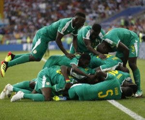 Senegal vence por  2-1 a   Polonia con  autogol en la Copa del Mundo