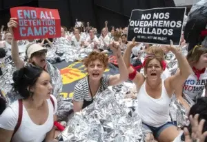 EEUU: Detienen a 575 personas en protesta contra política migratoria de Trump