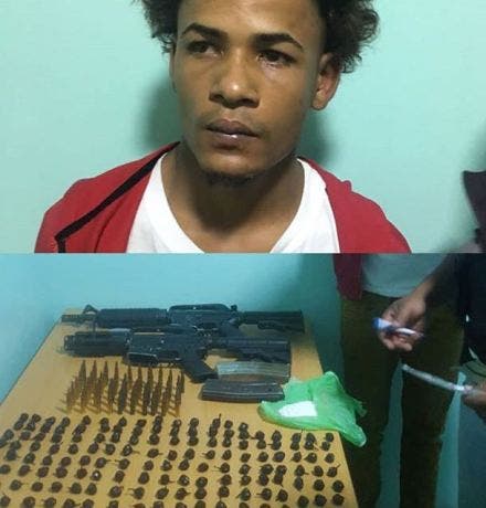 Apresan hombre con dos fusiles semiautomático y varios tipos de droga en San Juan
