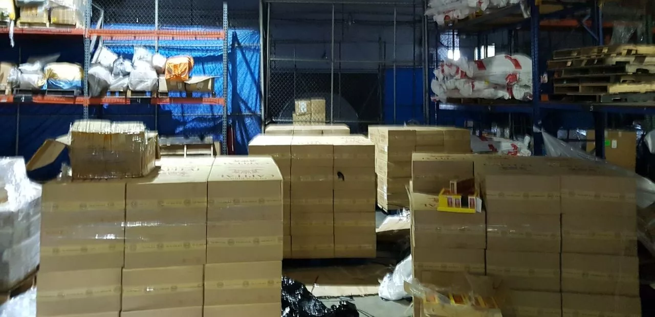 Aduanas decomisa 2 millones de cigarrillos de contrabando en el AILA