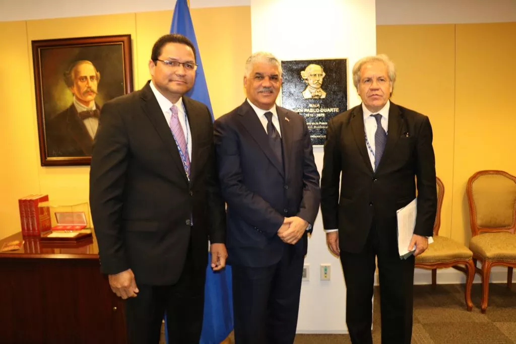 canciller-vargas-sec-gral-oea-y-emb-rd-oea-1