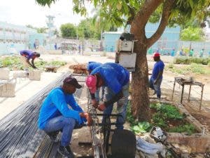 Avanzan trabajos de construcción de muro en penal de San Pedro de Macorís