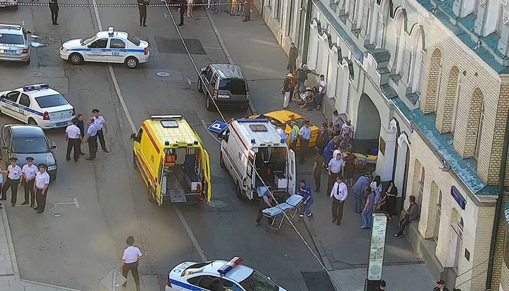 Taxi atropella a varios peatones en Moscú y deja al menos 8 heridos