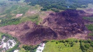 Incendio forestal arrasa amplia zona vegetal próximo a laguna de Cabarete