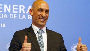 Cuatro iPhones, un Rólex y un Porsche fue lo que dejó Rubiales en Punta Cana