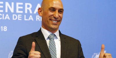 Cuatro iPhones, un Rólex y un Porsche fue lo que dejó Rubiales en Punta Cana