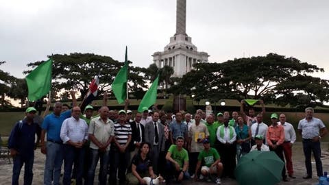 Selman apoya desalojo del campamento anticorrupción del Monumento a los Héroes de la Restauración