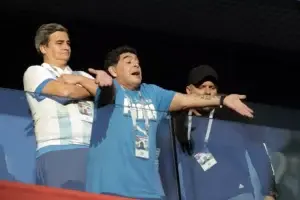 Diego Maradona indipuesto tras victoria de Argentina en Mundial