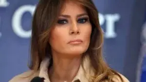 Melania Trump toma distancia de su esposo