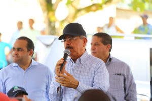 Presidente Medina dispone renovación 7 mil tareas de cacao y remodelación asilo en María Trinidad Sánchez