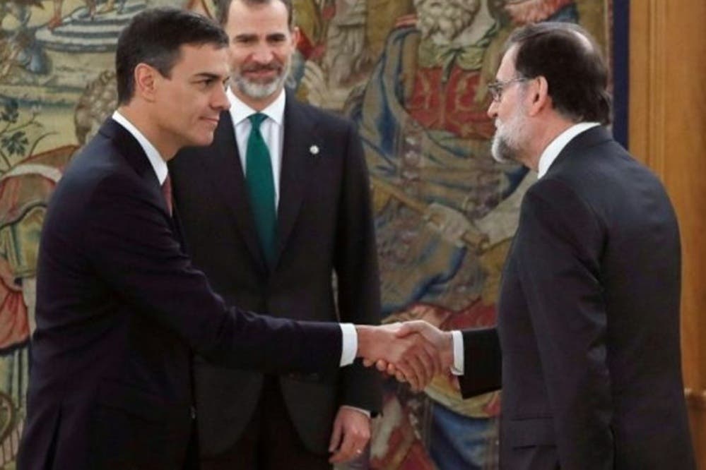 El socialista Sánchez asume como nuevo presidente del gobierno español