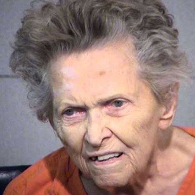 Mujer de 92 años mató a tiros a su hijo para evitar que la enviara a un hogar de ancianos