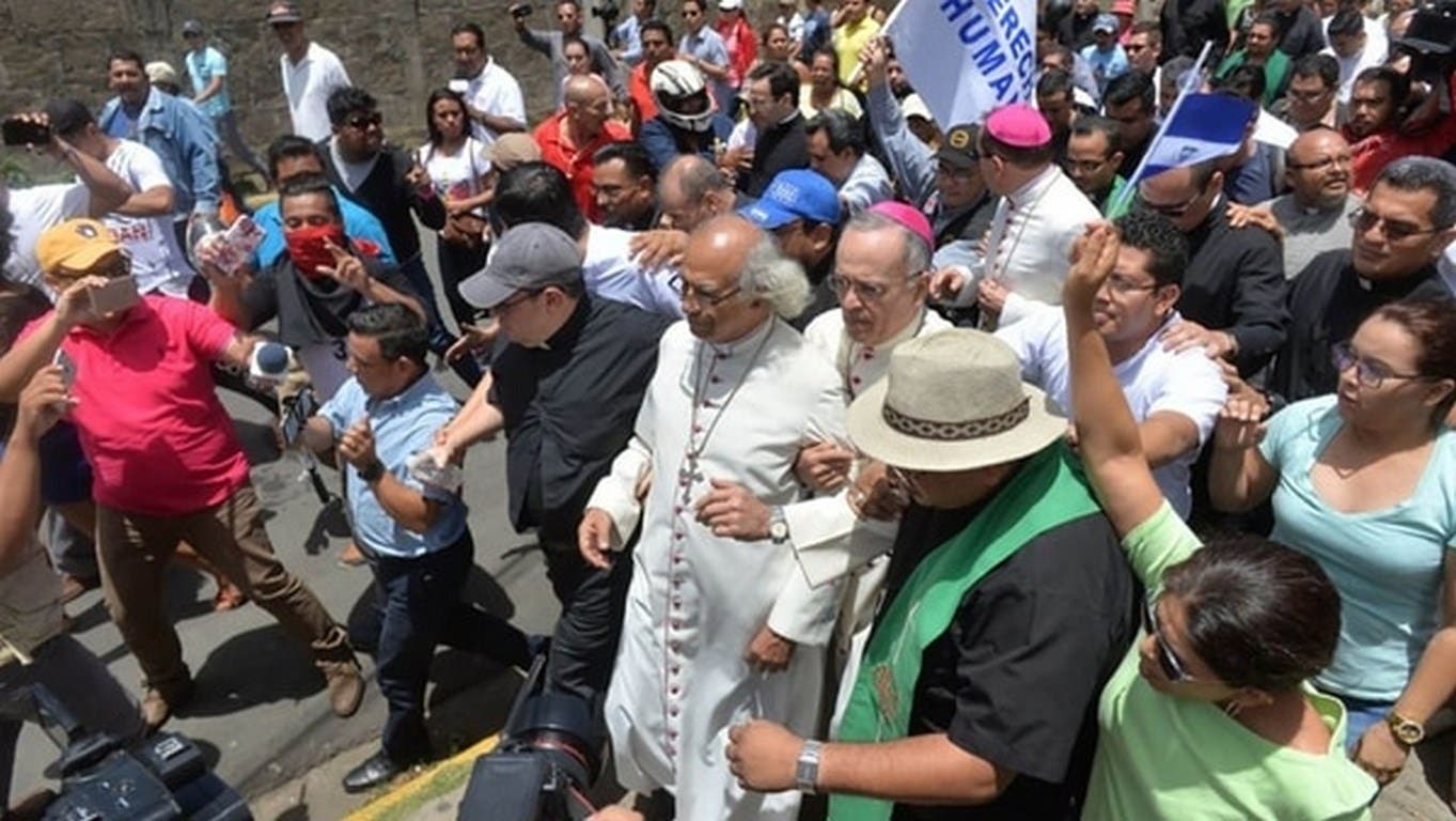 Feligreses católicos de Bolivia oran por cese de violencia en Nicaragua