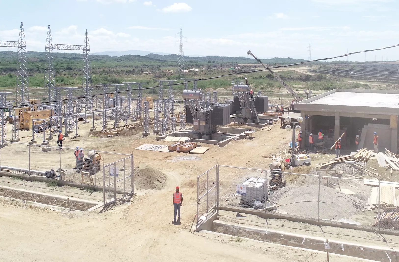 Nueva planta solar de Montecristi producirá 58 megas