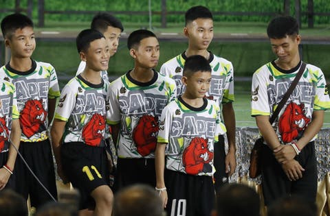 Los 12 niños  de  Tailandia felices de regresar a casa