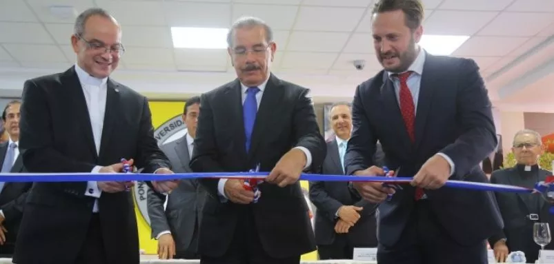 Danilo Medina asiste a inauguración de nuevo edificio de la PUCMM