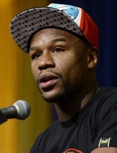 Floyd  Mayweather  ganó más dinero que Lionel Messi y Cristiano Ronaldo