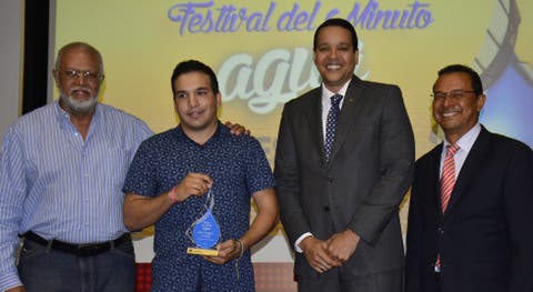 La entrega del  premio “Festival del Minuto Agua 2018”