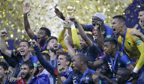 Francia se corona campeón Mundial de Fútbol por segunda vez