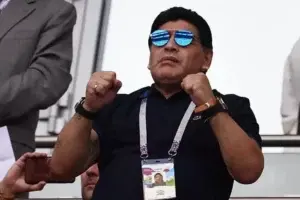 Maradona celebra mayoría inmigrante en semifinales del mundial