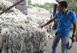 En el país laboran    10 mil “buzos” en todos los vertederos.