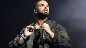 Drake rompe el récord de los Beatles con 7 temas en el Top 10 de Billboard