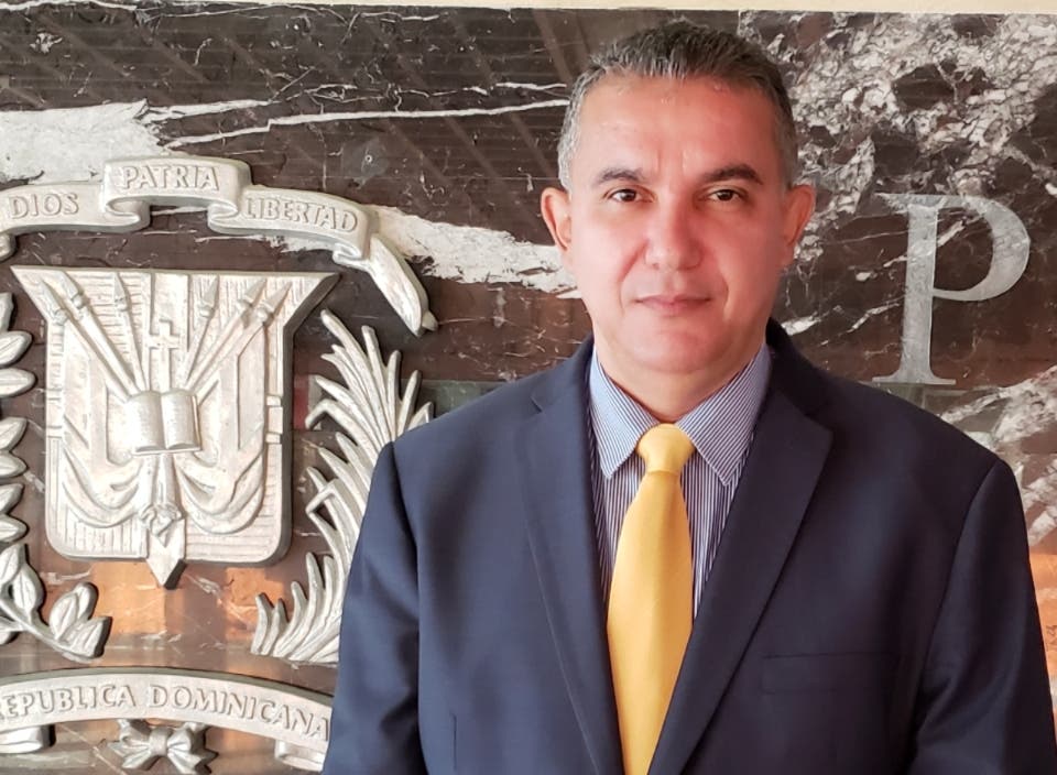 Procurador designa a Fernando Quezada nuevo director de Persecución del Ministerio Público