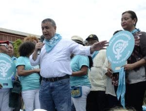 Diputados participan en marcha por la despenalización del aborto en 3 causales