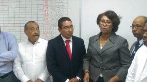 Funcionaria de salud revela existencia de una «nominilla» en hospital público de Puerto Plata