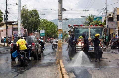 Haití: Clase política continúa contactos para frenar crisis tras disturbios